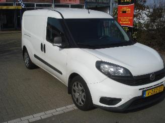 skadebil bedrijf Fiat Doblo MAXI L2-H1 1600 DIESELEURO 6  AIRCO- NAVI 2019/3