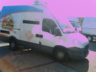 Iveco Daily KOELWAGEN 2.3D EURO 5 93KW 35 S 13 picture 4