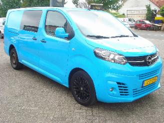 krockskadad bil bedrijf Opel Vivaro DUBBELE CABINE 2.0DIESEL 6 PERSOONS 2021/3
