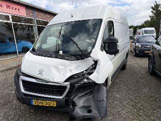 Peugeot Boxer 330 2.2 Bleu HDI EURO 6 L2 H2  Premium picture 4