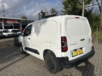 skadebil bedrijf Peugeot Partner 1.5 BLUEHDI  PREMIUM 2021/1