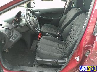 Mazda 2  picture 14