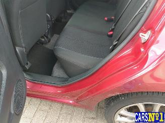 Mazda 2  picture 11