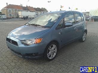 krockskadad bil auto Mitsubishi Colt  2011/3