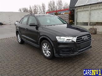 Audi Q3  picture 3