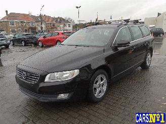 krockskadad bil auto Volvo V-70  2016/3