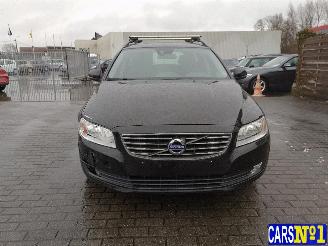 Volvo V-70  picture 2