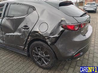 Mazda 3  picture 9