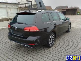 Volkswagen Golf  picture 4
