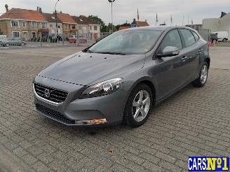 skadebil auto Volvo V-40  2015/2