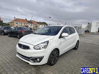 krockskadad bil auto Mitsubishi Space-star STAR 2020/2
