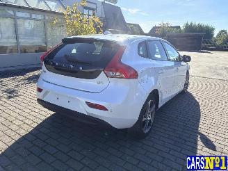 Volvo V-40  picture 4
