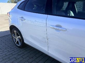 Volvo V-40  picture 9