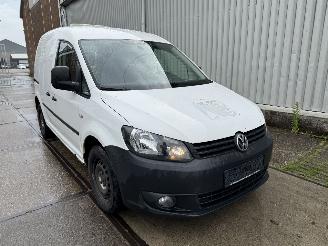 krockskadad bil bedrijf Volkswagen Caddy 1.6 TDI L1H1 2015/5