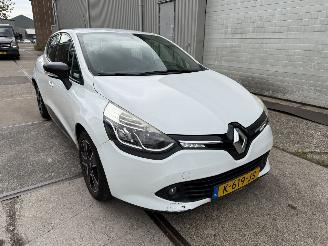 Auto incidentate Renault Clio 0.9 TCe Night & Day 2013/6