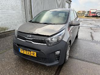 krockskadad bil auto Kia Picanto 1.0 CVVT EconomyPlusLine 2017/9