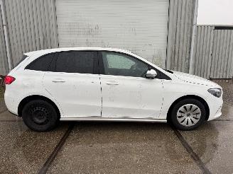 Mercedes B-klasse 200d Automaat picture 2