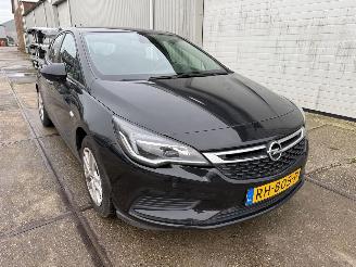 Schadeauto Opel Astra 1.0 Online Edition 2017/11