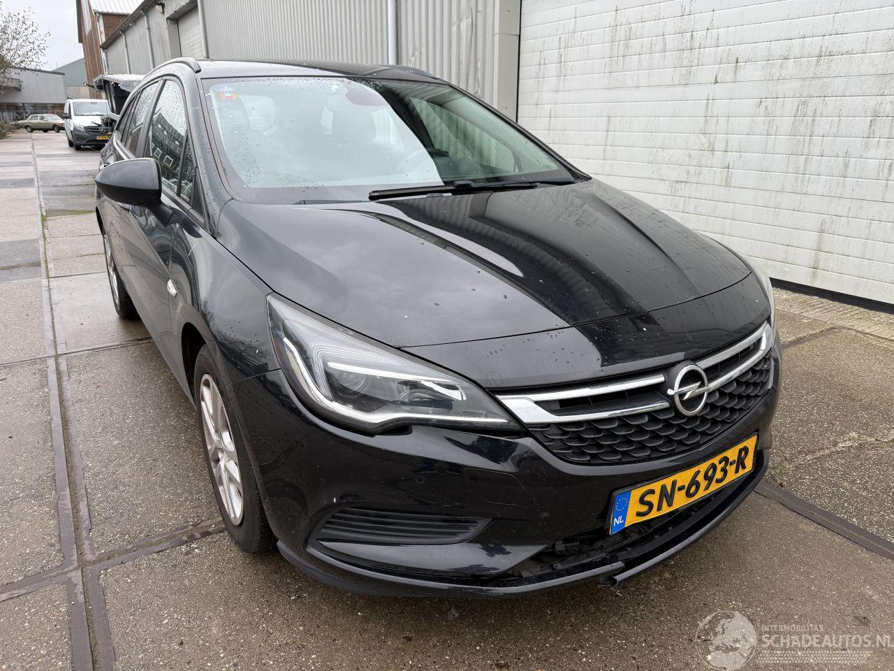 Opel Astra 1.0 Online Edition