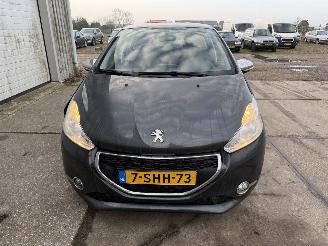 Peugeot 208 1.2 VTi Urban Soul picture 9