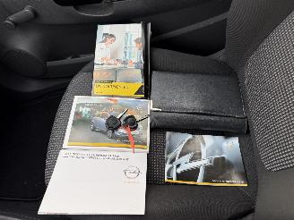 Opel Corsa 1.0-12V Edition picture 18