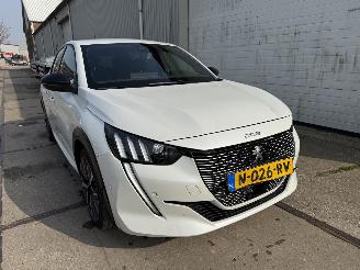 skadebil auto Peugeot e-208 GT Pack 50 kWh 2021/12