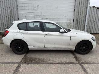 BMW 1-serie 114i picture 3
