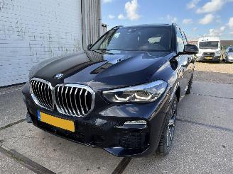 Damaged car BMW X5 45e M-Sport Panoramadak Harman Kardon 2020/1