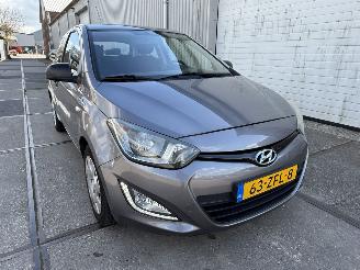 skadebil auto Hyundai I-20 1.2i First Edition Airco 2012/10