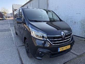 krockskadad bil bedrijf Renault Trafic 2.0 dCi T29 L2H1 DC Luxe 2021/11