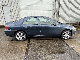 Volvo S-60 2.4 Drivers Edition picture 2