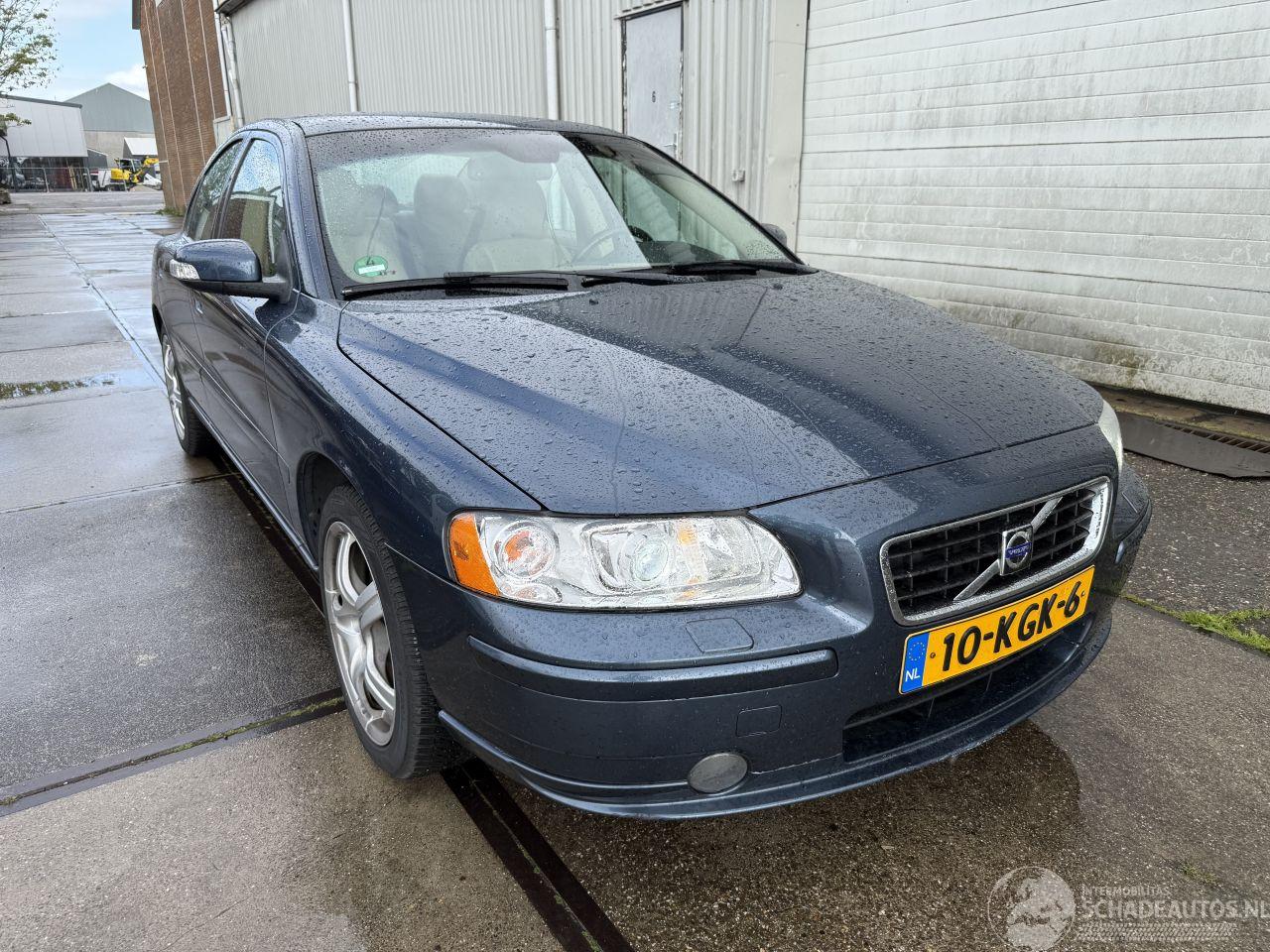 Volvo S-60 2.4 Drivers Edition