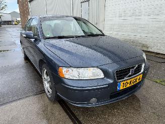 Damaged car Volvo S-60 2.4 Drivers Edition 2009/11