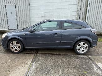 Opel Astra GTC 1.8 Edition Automaat Airco picture 3