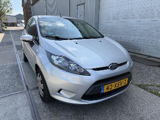 damaged passenger cars Ford Fiesta 1.25 Titanium 2012/7