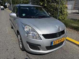 krockskadad bil auto Suzuki Swift 1.2 Comfort Airco 2010/10