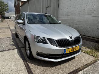 uszkodzony samochody osobowe Skoda Octavia 1.0 TSI Ambition Business 2018/1