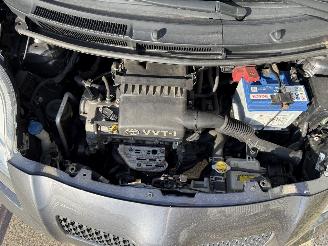 Toyota Yaris 1.3 VVTi Sol Automaat picture 12