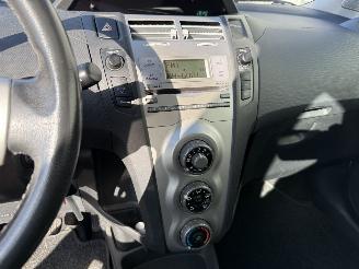 Toyota Yaris 1.3 VVTi Sol Automaat picture 17