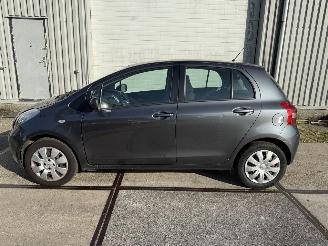 Toyota Yaris 1.3 VVTi Sol Automaat picture 6