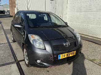 skadebil auto Toyota Yaris 1.3 VVTi Sol Automaat 2007/10