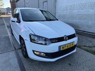 krockskadad bil auto Volkswagen Polo 1.0 TSI Bluemotion Edition 2017/4
