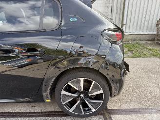 Peugeot e-208 GT Pack 50 kWh Panoramadak picture 3