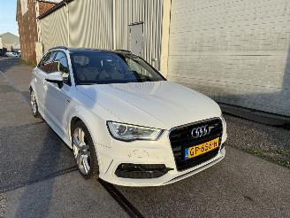 Damaged car Audi A3 1.4 TFSI S-Line Automaat 2013/5