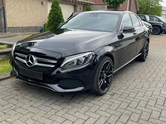 Schadeauto Mercedes C-klasse 180 d BleuTEC AVANTGARDE NAVI AIRCO PDC 2018/5
