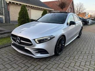 skadebil auto Mercedes A-klasse 200 d AMG LINE PANO CAMERA NAVI MOTOR DEFECT 2021/10
