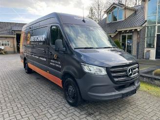 skadebil bedrijf Mercedes Sprinter 319 CDI V6 L3H2 NAVI CAMERA 2021/5