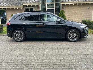Mercedes B-klasse 180 AMG LINE PANORAMADAK NAVI CAMERA LED picture 5