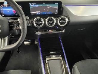 Mercedes B-klasse 180 AMG LINE PANORAMADAK NAVI CAMERA LED picture 9