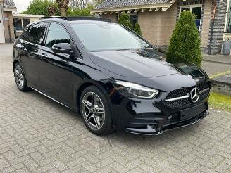 Mercedes B-klasse 180 AMG LINE PANORAMADAK NAVI CAMERA LED picture 4